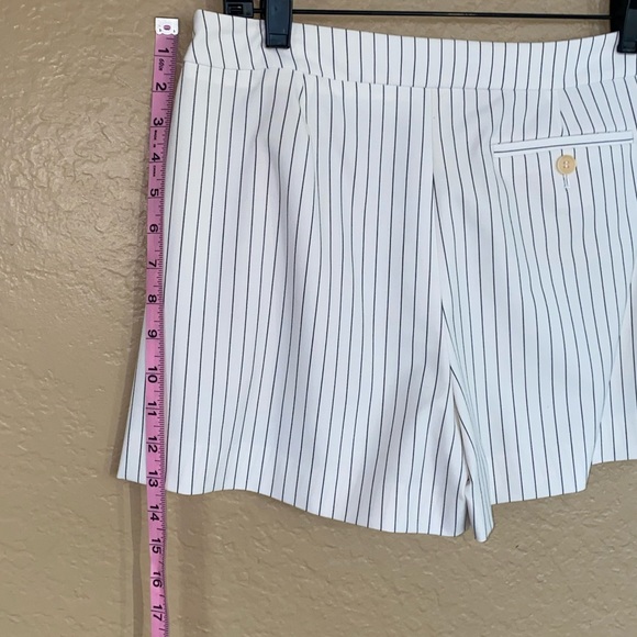 New BCBGMaxAzria matching pinstripe blazer and shorts set - Picture 12 of 13